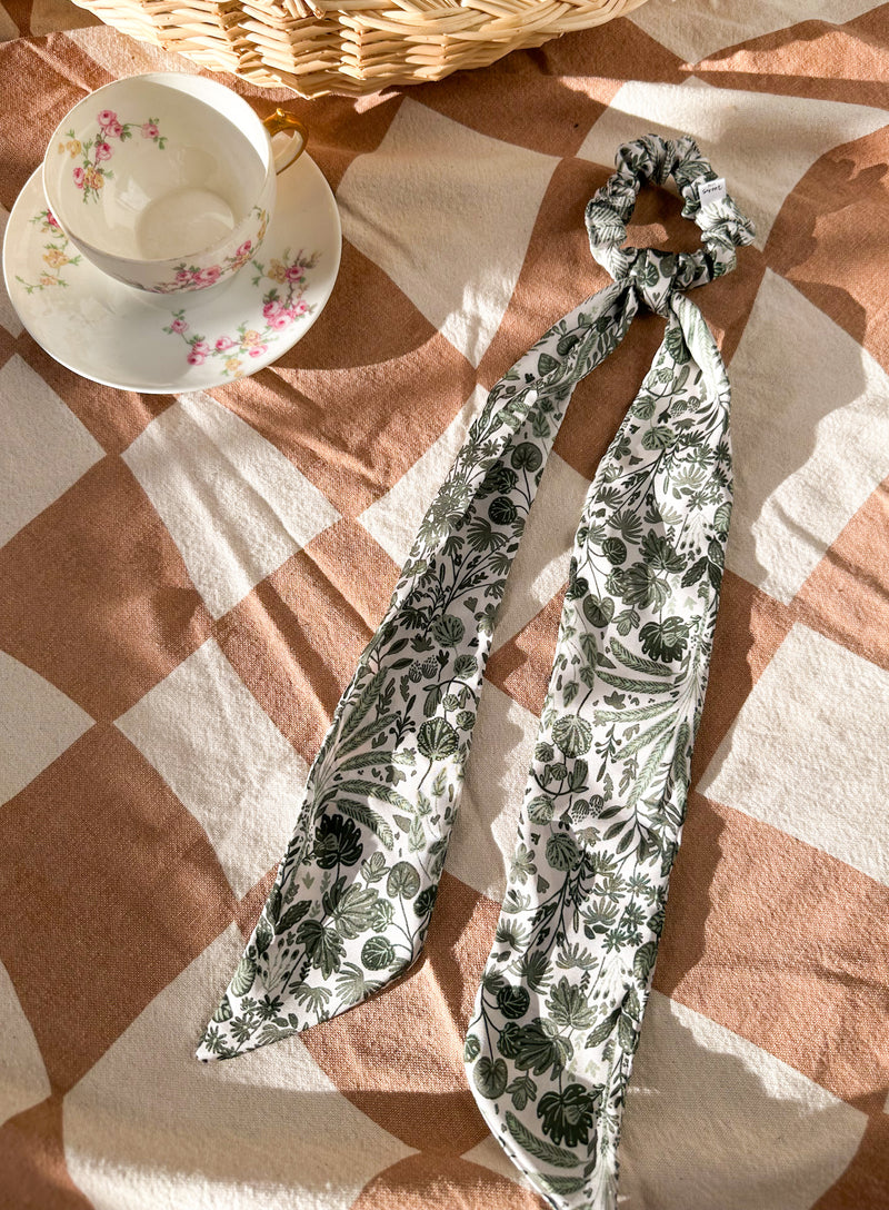 Plants Scrunchie Scarf