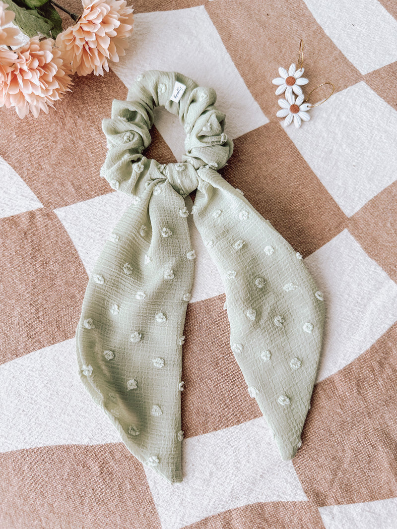 Camellia Short Scrunchie Scarf